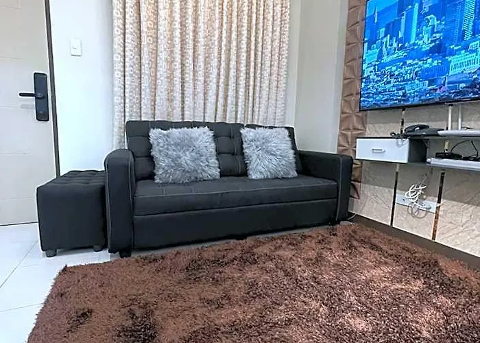 Two Bedroom With Balcony 70sqm -pasig 5*